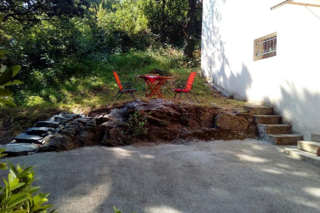 شقة Duplex At The Foothills Of The Pyrenees Geu المظهر الخارجي الصورة