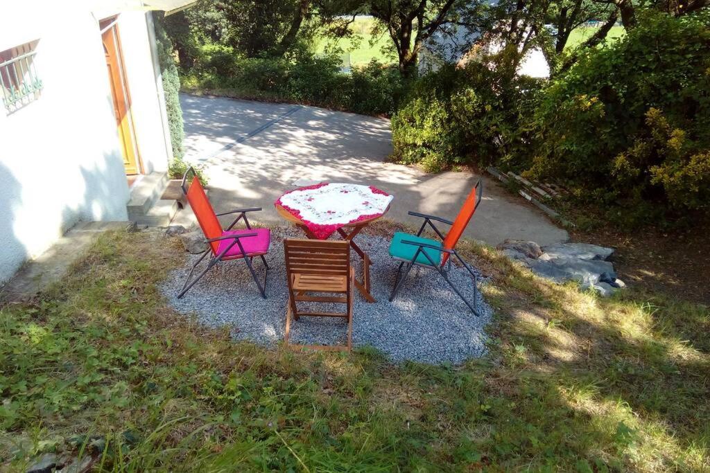 شقة Duplex At The Foothills Of The Pyrenees Geu المظهر الخارجي الصورة
