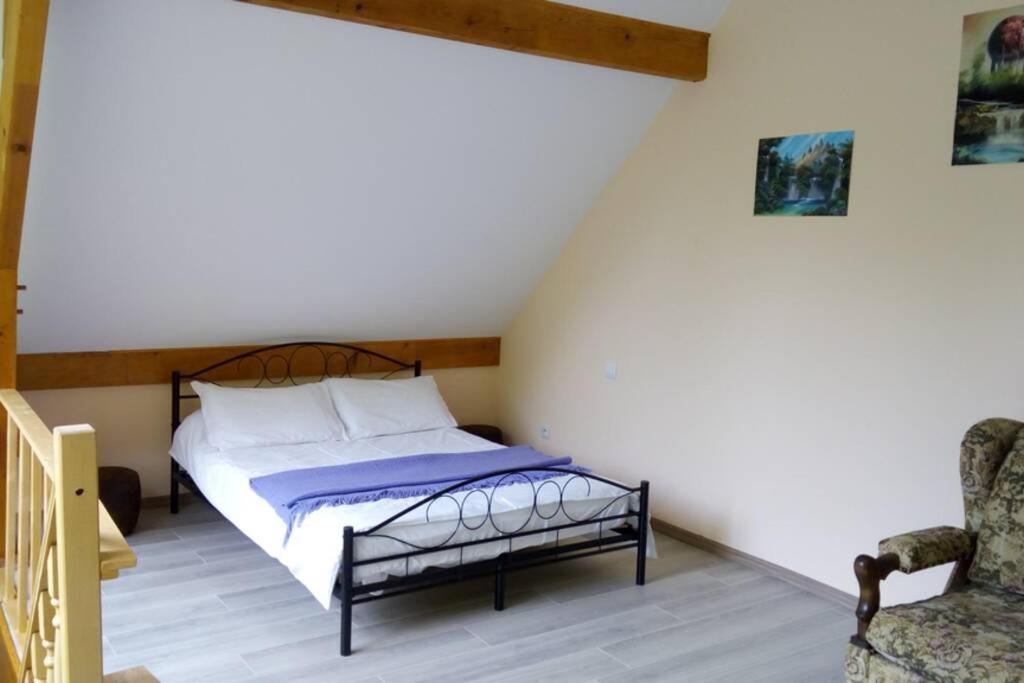 شقة Duplex At The Foothills Of The Pyrenees Geu المظهر الخارجي الصورة